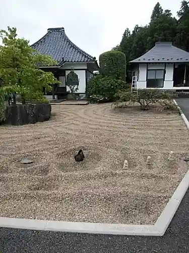 天性寺の庭園