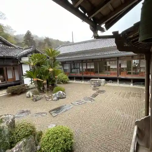 根来寺の庭園