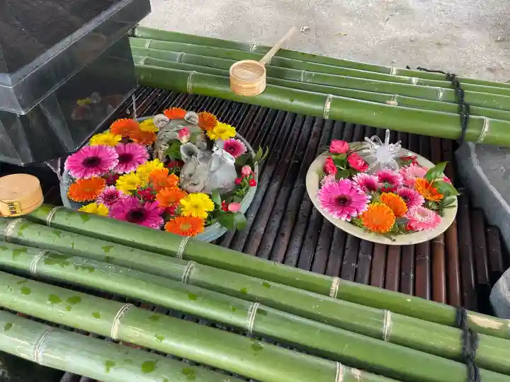 滋賀県護国神社の{uncategorized: "未分類", other: "その他", undefined: "問題あり", building: "その他建物", grave: "お墓", sacred_gate: "鳥居", guardian: "狛犬", statue: "像", buddha: "仏像", history: "歴史", nature: "自然", garden: "庭園", animal: "動物", pagoda: "塔", temizu: "手水舎", mountain_gate: "山門・神門", sanctuary: "本殿・本堂", subordinate: "末社・摂社", art: "芸術", scenery: "景色", jizo: "地蔵", ema: "絵馬", goshuin: "御朱印", omikuji: "おみくじ", items: "授与品その他", amulet: "お守り", goshuincho: "御朱印帳", eats: "食事", festival: "お祭り", votive_dance: "神楽", shichigosan: "七五三参", wedding: "結婚式", experience: "体験その他", initially: "初詣", around: "周辺", anti_infection: "感染症対策"}