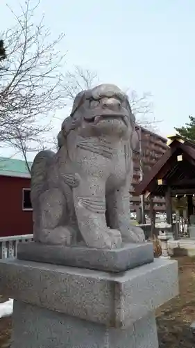 新川皇大神社の狛犬