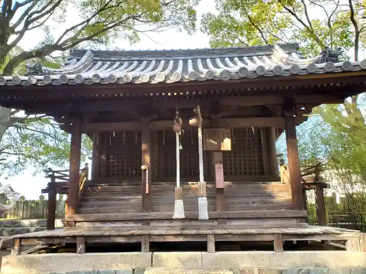 魚吹八幡神社の末社・摂社