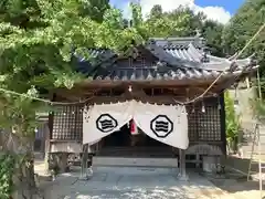 三島神社の本殿