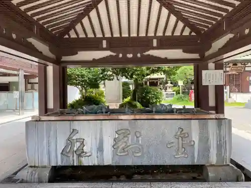 川崎大師（平間寺）の手水舎