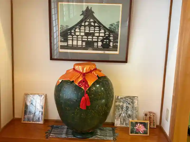 松本山 地福禅寺の{uncategorized: "未分類", other: "その他", undefined: "問題あり", building: "その他建物", grave: "お墓", sacred_gate: "鳥居", guardian: "狛犬", statue: "像", buddha: "仏像", history: "歴史", nature: "自然", garden: "庭園", animal: "動物", pagoda: "塔", temizu: "手水舎", mountain_gate: "山門・神門", sanctuary: "本殿・本堂", subordinate: "末社・摂社", art: "芸術", scenery: "景色", jizo: "地蔵", ema: "絵馬", goshuin: "御朱印", omikuji: "おみくじ", items: "授与品その他", amulet: "お守り", goshuincho: "御朱印帳", eats: "食事", festival: "お祭り", votive_dance: "神楽", shichigosan: "七五三参", wedding: "結婚式", experience: "体験その他", initially: "初詣", around: "周辺", anti_infection: "感染症対策"}