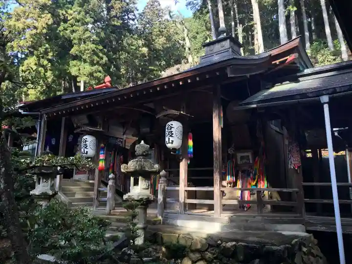華厳寺の本殿・本堂