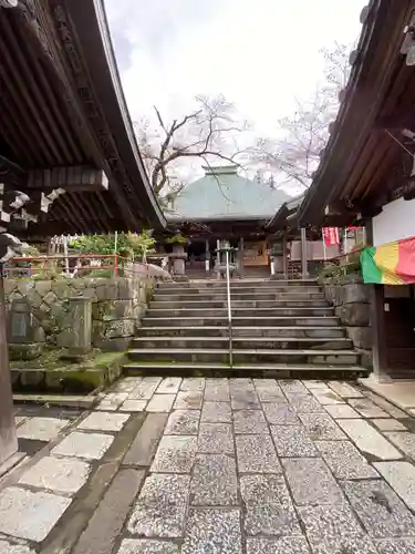 金乗院放光寺の本殿