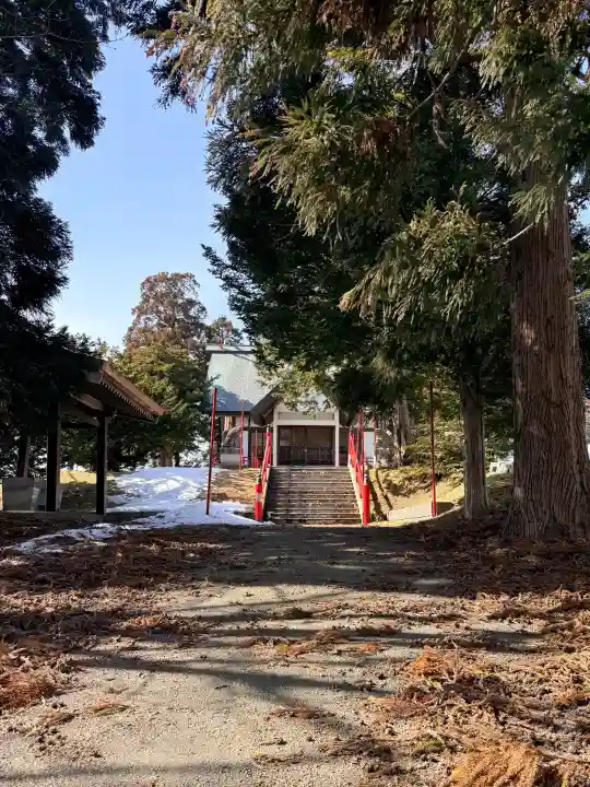 市渡稲荷神社・川濯神社の{uncategorized: "未分類", other: "その他", undefined: "問題あり", building: "その他建物", grave: "お墓", sacred_gate: "鳥居", guardian: "狛犬", statue: "像", buddha: "仏像", history: "歴史", nature: "自然", garden: "庭園", animal: "動物", pagoda: "塔", temizu: "手水舎", mountain_gate: "山門・神門", sanctuary: "本殿・本堂", subordinate: "末社・摂社", art: "芸術", scenery: "景色", jizo: "地蔵", ema: "絵馬", goshuin: "御朱印", omikuji: "おみくじ", items: "授与品その他", amulet: "お守り", goshuincho: "御朱印帳", eats: "食事", festival: "お祭り", votive_dance: "神楽", shichigosan: "七五三参", wedding: "結婚式", experience: "体験その他", initially: "初詣", around: "周辺", anti_infection: "感染症対策"}