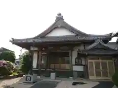 観音寺の本殿