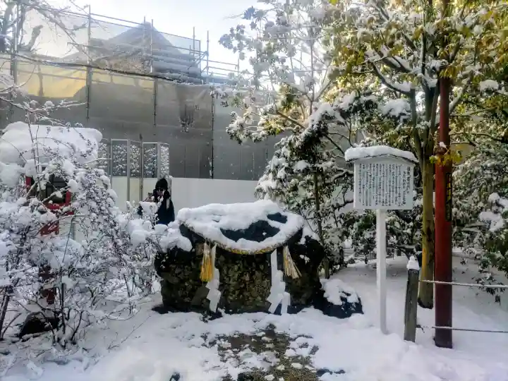 賀茂御祖神社(下鴨神社)の{uncategorized: "未分類", other: "その他", undefined: "問題あり", building: "その他建物", grave: "お墓", sacred_gate: "鳥居", guardian: "狛犬", statue: "像", buddha: "仏像", history: "歴史", nature: "自然", garden: "庭園", animal: "動物", pagoda: "塔", temizu: "手水舎", mountain_gate: "山門・神門", sanctuary: "本殿・本堂", subordinate: "末社・摂社", art: "芸術", scenery: "景色", jizo: "地蔵", ema: "絵馬", goshuin: "御朱印", omikuji: "おみくじ", items: "授与品その他", amulet: "お守り", goshuincho: "御朱印帳", eats: "食事", festival: "お祭り", votive_dance: "神楽", shichigosan: "七五三参", wedding: "結婚式", experience: "体験その他", initially: "初詣", around: "周辺", anti_infection: "感染症対策"}