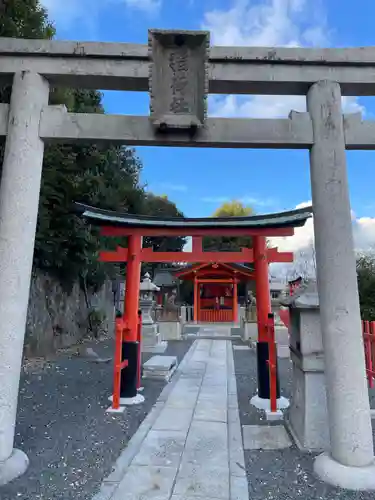 義照稲荷神社・稲荷命婦元宮（建勲神社末社）(京都府)