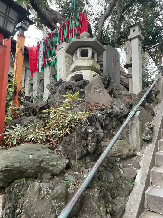 咤枳尼天堂 (出世稲荷)の{uncategorized: "未分類", other: "その他", undefined: "問題あり", building: "その他建物", grave: "お墓", sacred_gate: "鳥居", guardian: "狛犬", statue: "像", buddha: "仏像", history: "歴史", nature: "自然", garden: "庭園", animal: "動物", pagoda: "塔", temizu: "手水舎", mountain_gate: "山門・神門", sanctuary: "本殿・本堂", subordinate: "末社・摂社", art: "芸術", scenery: "景色", jizo: "地蔵", ema: "絵馬", goshuin: "御朱印", omikuji: "おみくじ", items: "授与品その他", amulet: "お守り", goshuincho: "御朱印帳", eats: "食事", festival: "お祭り", votive_dance: "神楽", shichigosan: "七五三参", wedding: "結婚式", experience: "体験その他", initially: "初詣", around: "周辺", anti_infection: "感染症対策"}