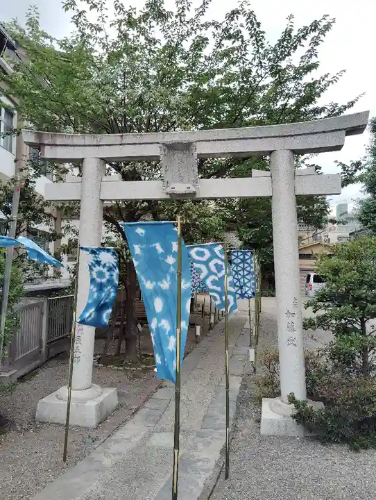 被官稲荷神社の鳥居