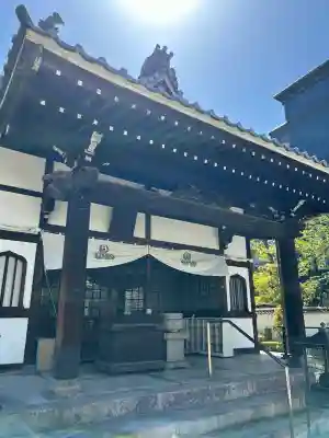 鶴満寺の{uncategorized: "未分類", other: "その他", undefined: "問題あり", building: "その他建物", grave: "お墓", sacred_gate: "鳥居", guardian: "狛犬", statue: "像", buddha: "仏像", history: "歴史", nature: "自然", garden: "庭園", animal: "動物", pagoda: "塔", temizu: "手水舎", mountain_gate: "山門・神門", sanctuary: "本殿・本堂", subordinate: "末社・摂社", art: "芸術", scenery: "景色", jizo: "地蔵", ema: "絵馬", goshuin: "御朱印", omikuji: "おみくじ", items: "授与品その他", amulet: "お守り", goshuincho: "御朱印帳", eats: "食事", festival: "お祭り", votive_dance: "神楽", shichigosan: "七五三参", wedding: "結婚式", experience: "体験その他", initially: "初詣", around: "周辺", anti_infection: "感染症対策"}