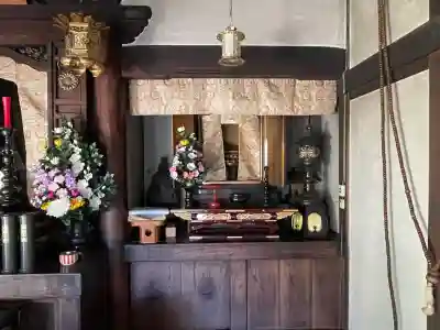 西徳寺の{uncategorized: "未分類", other: "その他", undefined: "問題あり", building: "その他建物", grave: "お墓", sacred_gate: "鳥居", guardian: "狛犬", statue: "像", buddha: "仏像", history: "歴史", nature: "自然", garden: "庭園", animal: "動物", pagoda: "塔", temizu: "手水舎", mountain_gate: "山門・神門", sanctuary: "本殿・本堂", subordinate: "末社・摂社", art: "芸術", scenery: "景色", jizo: "地蔵", ema: "絵馬", goshuin: "御朱印", omikuji: "おみくじ", items: "授与品その他", amulet: "お守り", goshuincho: "御朱印帳", eats: "食事", festival: "お祭り", votive_dance: "神楽", shichigosan: "七五三参", wedding: "結婚式", experience: "体験その他", initially: "初詣", around: "周辺", anti_infection: "感染症対策"}