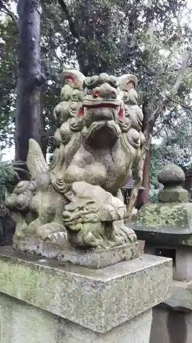 八幡春日神社の狛犬