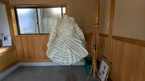 林陽寺の{uncategorized: "未分類", other: "その他", undefined: "問題あり", building: "その他建物", grave: "お墓", sacred_gate: "鳥居", guardian: "狛犬", statue: "像", buddha: "仏像", history: "歴史", nature: "自然", garden: "庭園", animal: "動物", pagoda: "塔", temizu: "手水舎", mountain_gate: "山門・神門", sanctuary: "本殿・本堂", subordinate: "末社・摂社", art: "芸術", scenery: "景色", jizo: "地蔵", ema: "絵馬", goshuin: "御朱印", omikuji: "おみくじ", items: "授与品その他", amulet: "お守り", goshuincho: "御朱印帳", eats: "食事", festival: "お祭り", votive_dance: "神楽", shichigosan: "七五三参", wedding: "結婚式", experience: "体験その他", initially: "初詣", around: "周辺", anti_infection: "感染症対策"}