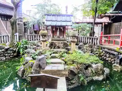 神明社の末社・摂社