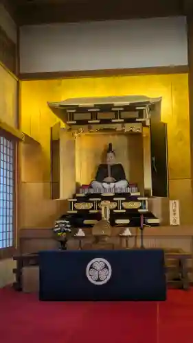 増上寺の{uncategorized: "未分類", other: "その他", undefined: "問題あり", building: "その他建物", grave: "お墓", sacred_gate: "鳥居", guardian: "狛犬", statue: "像", buddha: "仏像", history: "歴史", nature: "自然", garden: "庭園", animal: "動物", pagoda: "塔", temizu: "手水舎", mountain_gate: "山門・神門", sanctuary: "本殿・本堂", subordinate: "末社・摂社", art: "芸術", scenery: "景色", jizo: "地蔵", ema: "絵馬", goshuin: "御朱印", omikuji: "おみくじ", items: "授与品その他", amulet: "お守り", goshuincho: "御朱印帳", eats: "食事", festival: "お祭り", votive_dance: "神楽", shichigosan: "七五三参", wedding: "結婚式", experience: "体験その他", initially: "初詣", around: "周辺", anti_infection: "感染症対策"}