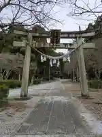 湯谷神社の{uncategorized: "未分類", other: "その他", undefined: "問題あり", building: "その他建物", grave: "お墓", sacred_gate: "鳥居", guardian: "狛犬", statue: "像", buddha: "仏像", history: "歴史", nature: "自然", garden: "庭園", animal: "動物", pagoda: "塔", temizu: "手水舎", mountain_gate: "山門・神門", sanctuary: "本殿・本堂", subordinate: "末社・摂社", art: "芸術", scenery: "景色", jizo: "地蔵", ema: "絵馬", goshuin: "御朱印", omikuji: "おみくじ", items: "授与品その他", amulet: "お守り", goshuincho: "御朱印帳", eats: "食事", festival: "お祭り", votive_dance: "神楽", shichigosan: "七五三参", wedding: "結婚式", experience: "体験その他", initially: "初詣", around: "周辺", anti_infection: "感染症対策"}