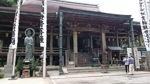 青岸渡寺の本殿・本堂