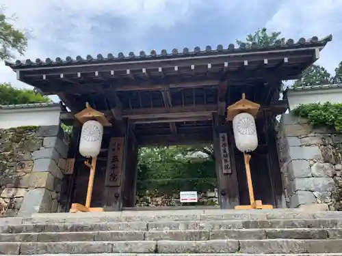 三千院門跡の山門