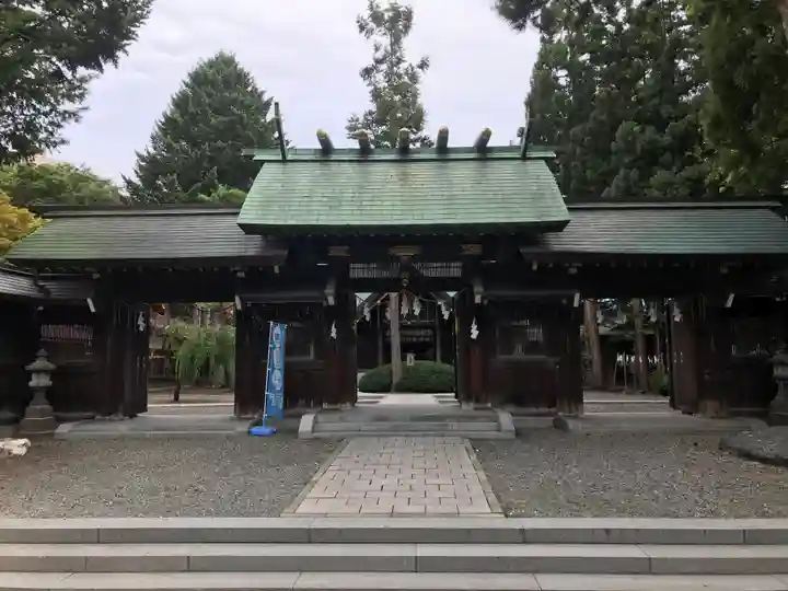 琴似神社の山門・神門