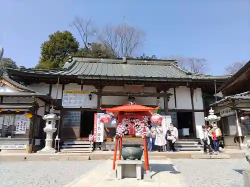 寺岡山元三大師の本殿・本堂