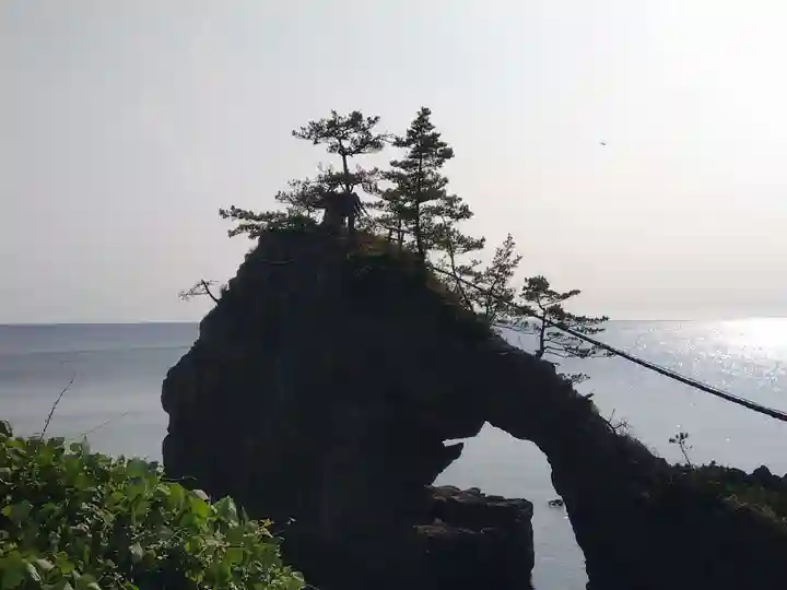 機具岩神社(能登二見)(石川県)