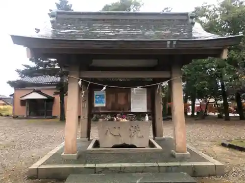 新川神社の手水舎
