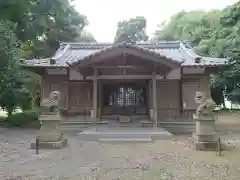 川神社の本殿