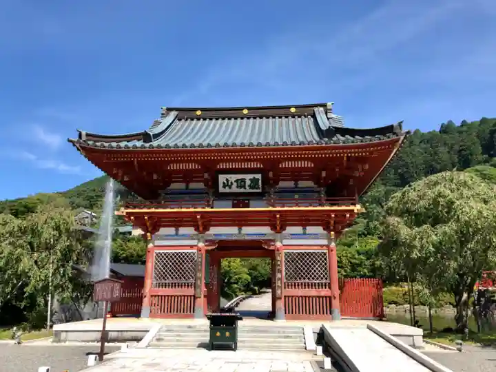 勝尾寺の山門・神門