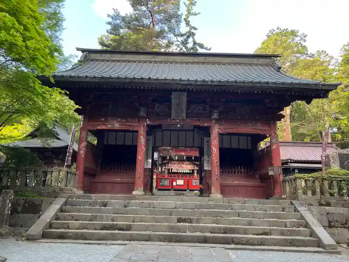 北口本宮冨士浅間神社の山門・神門