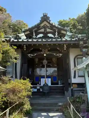 常栄寺の{uncategorized: "未分類", other: "その他", undefined: "問題あり", building: "その他建物", grave: "お墓", sacred_gate: "鳥居", guardian: "狛犬", statue: "像", buddha: "仏像", history: "歴史", nature: "自然", garden: "庭園", animal: "動物", pagoda: "塔", temizu: "手水舎", mountain_gate: "山門・神門", sanctuary: "本殿・本堂", subordinate: "末社・摂社", art: "芸術", scenery: "景色", jizo: "地蔵", ema: "絵馬", goshuin: "御朱印", omikuji: "おみくじ", items: "授与品その他", amulet: "お守り", goshuincho: "御朱印帳", eats: "食事", festival: "お祭り", votive_dance: "神楽", shichigosan: "七五三参", wedding: "結婚式", experience: "体験その他", initially: "初詣", around: "周辺", anti_infection: "感染症対策"}