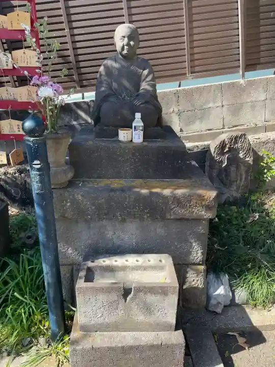 日輪寺の{uncategorized: "未分類", other: "その他", undefined: "問題あり", building: "その他建物", grave: "お墓", sacred_gate: "鳥居", guardian: "狛犬", statue: "像", buddha: "仏像", history: "歴史", nature: "自然", garden: "庭園", animal: "動物", pagoda: "塔", temizu: "手水舎", mountain_gate: "山門・神門", sanctuary: "本殿・本堂", subordinate: "末社・摂社", art: "芸術", scenery: "景色", jizo: "地蔵", ema: "絵馬", goshuin: "御朱印", omikuji: "おみくじ", items: "授与品その他", amulet: "お守り", goshuincho: "御朱印帳", eats: "食事", festival: "お祭り", votive_dance: "神楽", shichigosan: "七五三参", wedding: "結婚式", experience: "体験その他", initially: "初詣", around: "周辺", anti_infection: "感染症対策"}