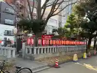 千種稲荷神社の{uncategorized: "未分類", other: "その他", undefined: "問題あり", building: "その他建物", grave: "お墓", sacred_gate: "鳥居", guardian: "狛犬", statue: "像", buddha: "仏像", history: "歴史", nature: "自然", garden: "庭園", animal: "動物", pagoda: "塔", temizu: "手水舎", mountain_gate: "山門・神門", sanctuary: "本殿・本堂", subordinate: "末社・摂社", art: "芸術", scenery: "景色", jizo: "地蔵", ema: "絵馬", goshuin: "御朱印", omikuji: "おみくじ", items: "授与品その他", amulet: "お守り", goshuincho: "御朱印帳", eats: "食事", festival: "お祭り", votive_dance: "神楽", shichigosan: "七五三参", wedding: "結婚式", experience: "体験その他", initially: "初詣", around: "周辺", anti_infection: "感染症対策"}