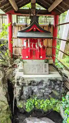 子安神社の末社・摂社