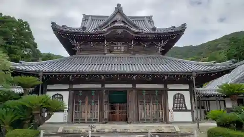 興国寺の本殿・本堂