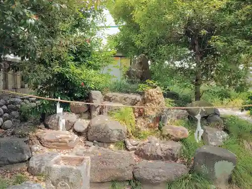 神明社（村合町）の末社・摂社