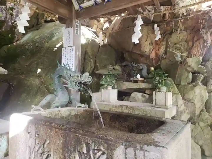 阿賀神社の手水舎