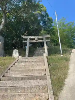 豊玉姫神社の{uncategorized: "未分類", other: "その他", undefined: "問題あり", building: "その他建物", grave: "お墓", sacred_gate: "鳥居", guardian: "狛犬", statue: "像", buddha: "仏像", history: "歴史", nature: "自然", garden: "庭園", animal: "動物", pagoda: "塔", temizu: "手水舎", mountain_gate: "山門・神門", sanctuary: "本殿・本堂", subordinate: "末社・摂社", art: "芸術", scenery: "景色", jizo: "地蔵", ema: "絵馬", goshuin: "御朱印", omikuji: "おみくじ", items: "授与品その他", amulet: "お守り", goshuincho: "御朱印帳", eats: "食事", festival: "お祭り", votive_dance: "神楽", shichigosan: "七五三参", wedding: "結婚式", experience: "体験その他", initially: "初詣", around: "周辺", anti_infection: "感染症対策"}