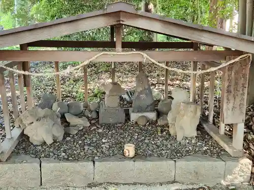 白山神社の末社