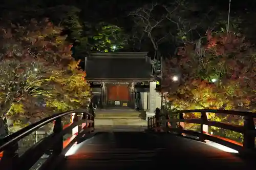 室生寺の山門