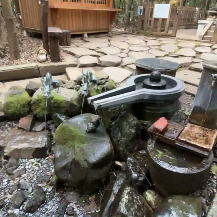 出雲大社相模分祠の{uncategorized: "未分類", other: "その他", undefined: "問題あり", building: "その他建物", grave: "お墓", sacred_gate: "鳥居", guardian: "狛犬", statue: "像", buddha: "仏像", history: "歴史", nature: "自然", garden: "庭園", animal: "動物", pagoda: "塔", temizu: "手水舎", mountain_gate: "山門・神門", sanctuary: "本殿・本堂", subordinate: "末社・摂社", art: "芸術", scenery: "景色", jizo: "地蔵", ema: "絵馬", goshuin: "御朱印", omikuji: "おみくじ", items: "授与品その他", amulet: "お守り", goshuincho: "御朱印帳", eats: "食事", festival: "お祭り", votive_dance: "神楽", shichigosan: "七五三参", wedding: "結婚式", experience: "体験その他", initially: "初詣", around: "周辺", anti_infection: "感染症対策"}