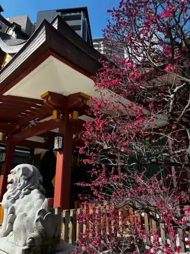 蒲田八幡神社の{uncategorized: "未分類", other: "その他", undefined: "問題あり", building: "その他建物", grave: "お墓", sacred_gate: "鳥居", guardian: "狛犬", statue: "像", buddha: "仏像", history: "歴史", nature: "自然", garden: "庭園", animal: "動物", pagoda: "塔", temizu: "手水舎", mountain_gate: "山門・神門", sanctuary: "本殿・本堂", subordinate: "末社・摂社", art: "芸術", scenery: "景色", jizo: "地蔵", ema: "絵馬", goshuin: "御朱印", omikuji: "おみくじ", items: "授与品その他", amulet: "お守り", goshuincho: "御朱印帳", eats: "食事", festival: "お祭り", votive_dance: "神楽", shichigosan: "七五三参", wedding: "結婚式", experience: "体験その他", initially: "初詣", around: "周辺", anti_infection: "感染症対策"}