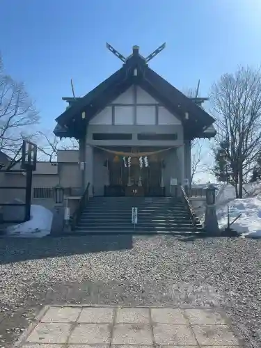 西岡八幡宮の{uncategorized: "未分類", other: "その他", undefined: "問題あり", building: "その他建物", grave: "お墓", sacred_gate: "鳥居", guardian: "狛犬", statue: "像", buddha: "仏像", history: "歴史", nature: "自然", garden: "庭園", animal: "動物", pagoda: "塔", temizu: "手水舎", mountain_gate: "山門・神門", sanctuary: "本殿・本堂", subordinate: "末社・摂社", art: "芸術", scenery: "景色", jizo: "地蔵", ema: "絵馬", goshuin: "御朱印", omikuji: "おみくじ", items: "授与品その他", amulet: "お守り", goshuincho: "御朱印帳", eats: "食事", festival: "お祭り", votive_dance: "神楽", shichigosan: "七五三参", wedding: "結婚式", experience: "体験その他", initially: "初詣", around: "周辺", anti_infection: "感染症対策"}