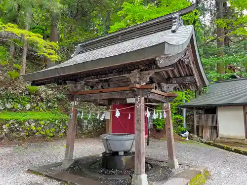 戸隠神社中社の手水舎