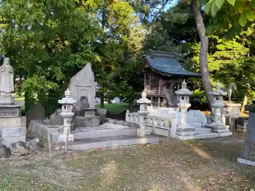 高増神社の末社・摂社