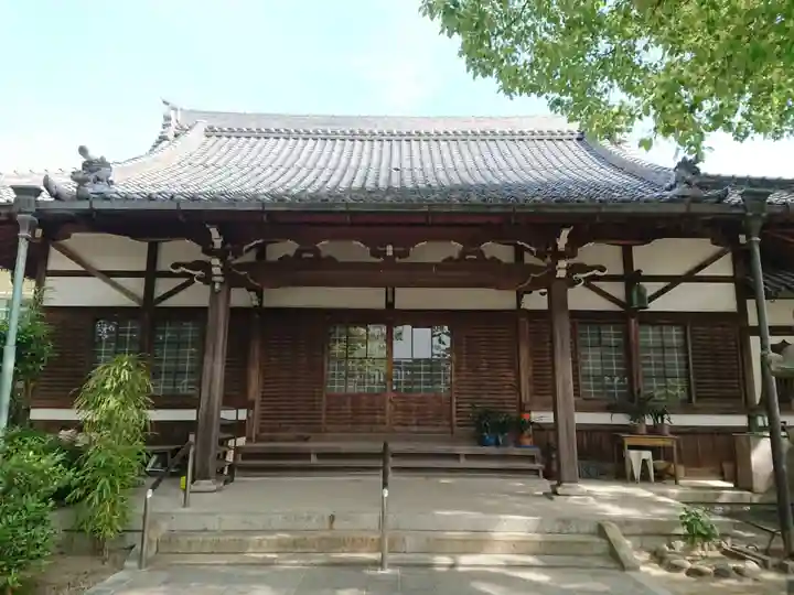 願成寺の本殿・本堂