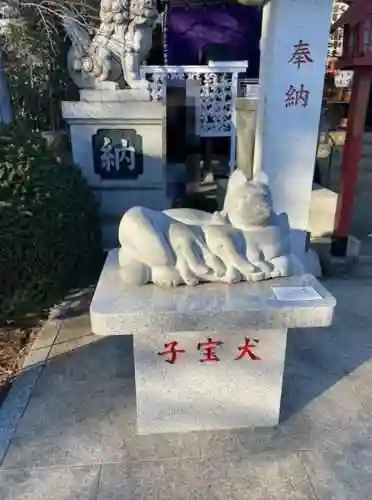 新倉氷川八幡神社の像