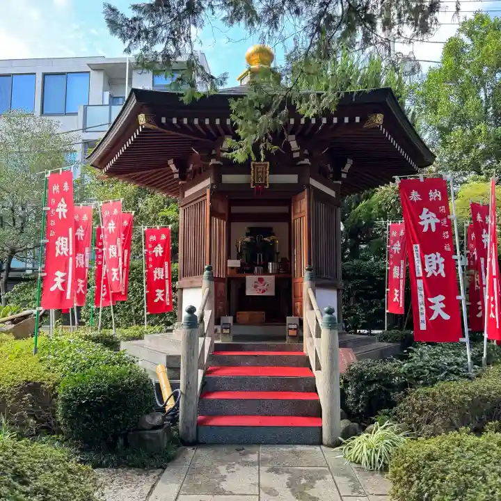 玄国寺の{uncategorized: "未分類", other: "その他", undefined: "問題あり", building: "その他建物", grave: "お墓", sacred_gate: "鳥居", guardian: "狛犬", statue: "像", buddha: "仏像", history: "歴史", nature: "自然", garden: "庭園", animal: "動物", pagoda: "塔", temizu: "手水舎", mountain_gate: "山門・神門", sanctuary: "本殿・本堂", subordinate: "末社・摂社", art: "芸術", scenery: "景色", jizo: "地蔵", ema: "絵馬", goshuin: "御朱印", omikuji: "おみくじ", items: "授与品その他", amulet: "お守り", goshuincho: "御朱印帳", eats: "食事", festival: "お祭り", votive_dance: "神楽", shichigosan: "七五三参", wedding: "結婚式", experience: "体験その他", initially: "初詣", around: "周辺", anti_infection: "感染症対策"}